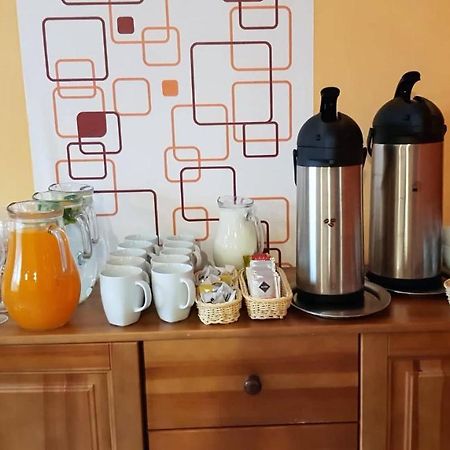 Hotel Pizzeria Alzbetka Strecno Zewnętrze zdjęcie
