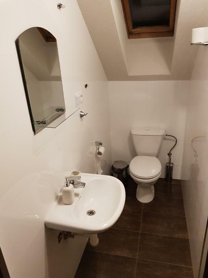 Hotel Pizzeria Alzbetka Strecno Zewnętrze zdjęcie