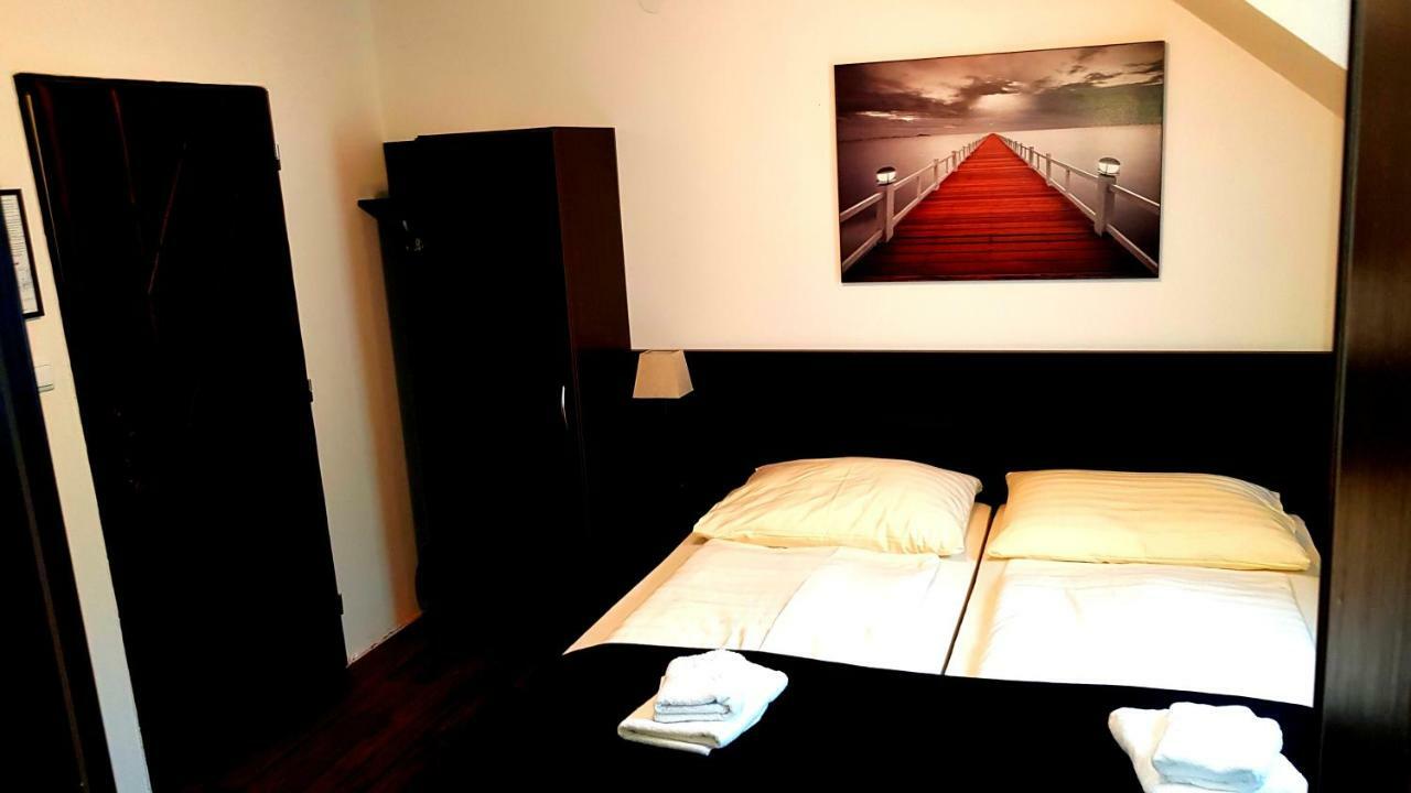 Hotel Pizzeria Alzbetka Strecno Zewnętrze zdjęcie