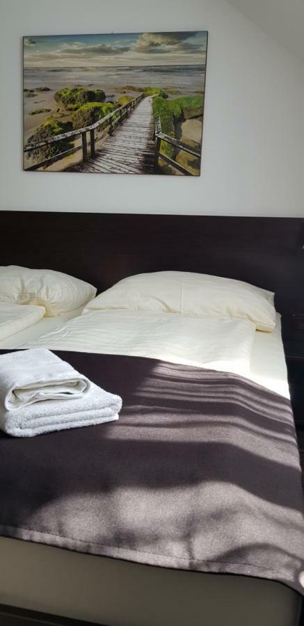Hotel Pizzeria Alzbetka Strecno Zewnętrze zdjęcie